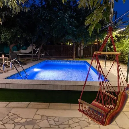 Corinthian Lemon Apartament