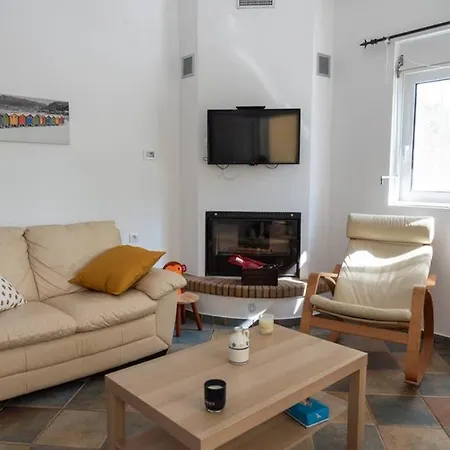 Apartament Corinthian Lemon Vrahati